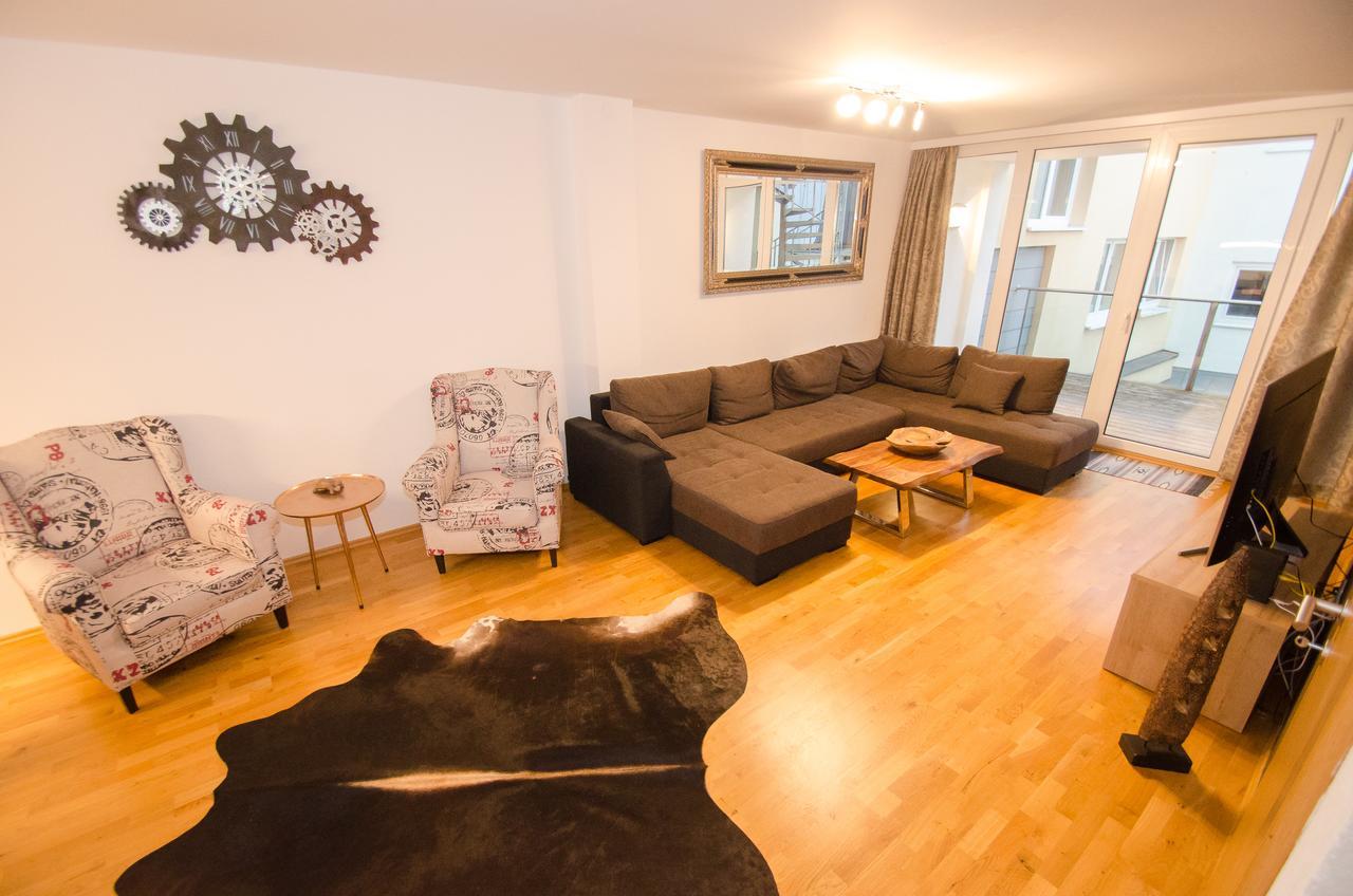 Penthouse Seven By All In One Apartments Zell am See Buitenkant foto