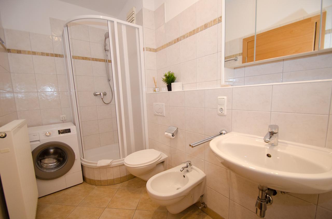 Penthouse Seven By All In One Apartments Zell am See Buitenkant foto